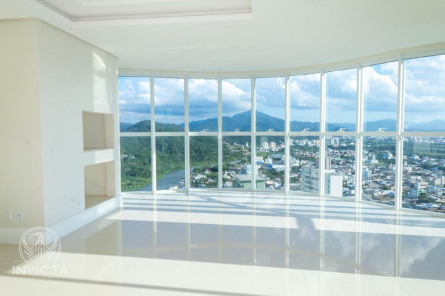 Imagem Cobertura com 3 Quartos à Venda, 246 m² em Centro - Balneário Camboriú Imagem Cobertura com 3 Quartos à Venda, 246 m² em Centro - Balneário Camboriú