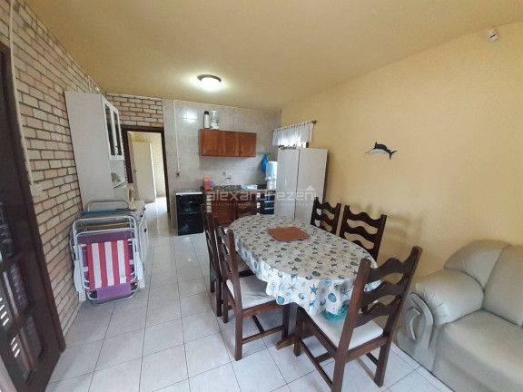 Imagem Casa com 2 Quartos para Temporada, 55 m² em Bombas - Bombinhas Imagem Casa com 2 Quartos para Temporada, 55 m² em Bombas - Bombinhas