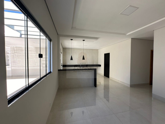 Imagem Casa com 3 Quartos à Venda, 189 m² em Jardim Califórnia - Cuiabá