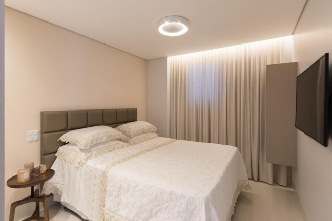 Imagem Imóvel com 2 Quartos à Venda, 235 m² em Jardim Goiás - Goiânia