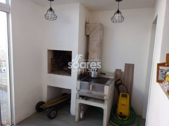 Imagem Sobrado com 2 Quartos à Venda, 143 m² em Laranjal - Pelotas