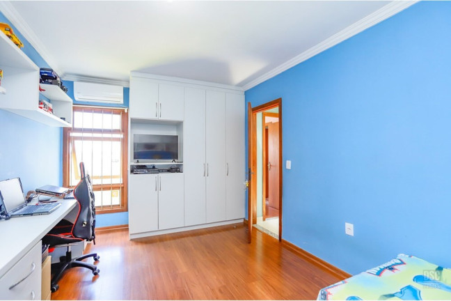 Imagem Casa com 3 Quartos à Venda, 185 m² em Hípica - Porto Alegre Imagem Casa com 3 Quartos à Venda, 185 m² em Hípica - Porto Alegre