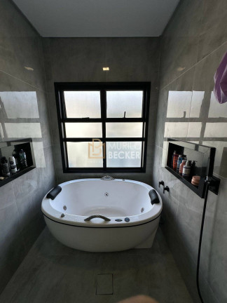 Imagem Casa com 4 Quartos à Venda, 212 m² em Centro - Jacareí Imagem Casa com 4 Quartos à Venda, 212 m² em Centro - Jacareí
