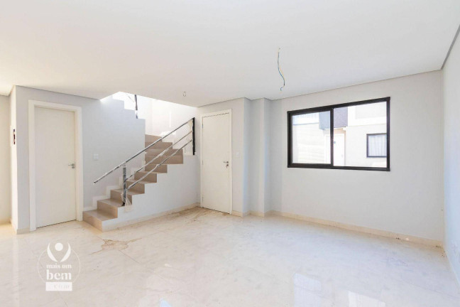 Imagem Sobrado com 3 Quartos à Venda, 105 m² em Uberaba - Curitiba