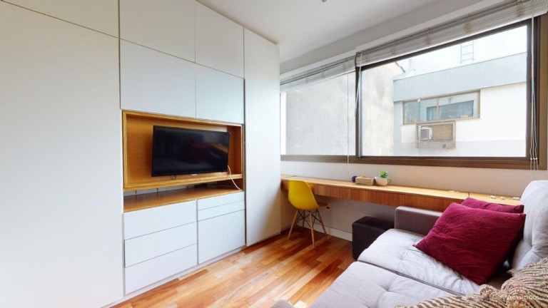 Imagem Imóvel com 1 Quarto à Venda, 30 m² em Centro Histórico - Porto Alegre Imagem Imóvel com 1 Quarto à Venda, 30 m² em Centro Histórico - Porto Alegre
