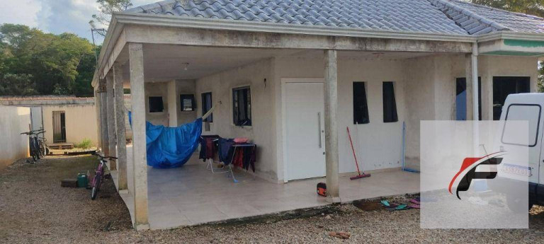 Imagem Casa com 3 Quartos à Venda, 2.020 m² em Ganchinho - Curitiba Imagem Casa com 3 Quartos à Venda, 2.020 m² em Ganchinho - Curitiba