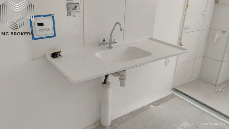 Imagem Imóvel com 2 Quartos à Venda, 43 m² em Santo Cristo - Rio De Janeiro Imagem Imóvel com 2 Quartos à Venda, 43 m² em Santo Cristo - Rio De Janeiro