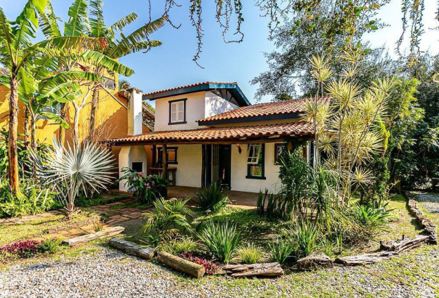 Imagem Casa com 6 Quartos à Venda, em Lagoa Da Conceição - Florianópolis Imagem Casa com 6 Quartos à Venda, em Lagoa Da Conceição - Florianópolis