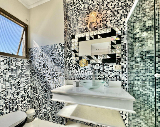 Imagem Cobertura com 5 Quartos à Venda ou Locação, 360 m² em Pitangueiras - Guarujá Imagem Cobertura com 5 Quartos à Venda ou Locação, 360 m² em Pitangueiras - Guarujá