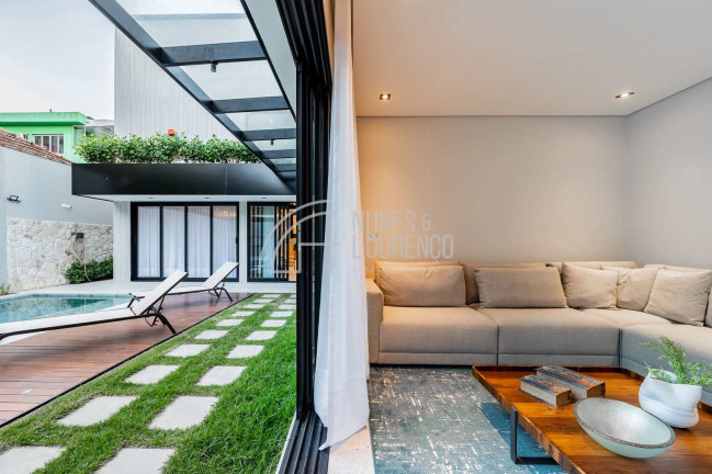 Imagem Casa com 4 Quartos à Venda, 350 m² em Embaré - Santos