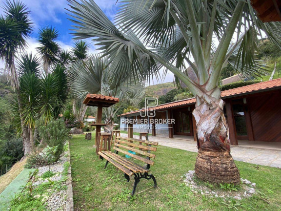 Imagem Casa com 4 Quartos à Venda, 550 m² em Três Córregos - Teresópolis