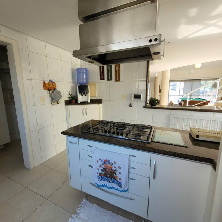 Imagem Casa com 3 Quartos à Venda, em Capoeiras - Florianópolis Imagem Casa com 3 Quartos à Venda, em Capoeiras - Florianópolis
