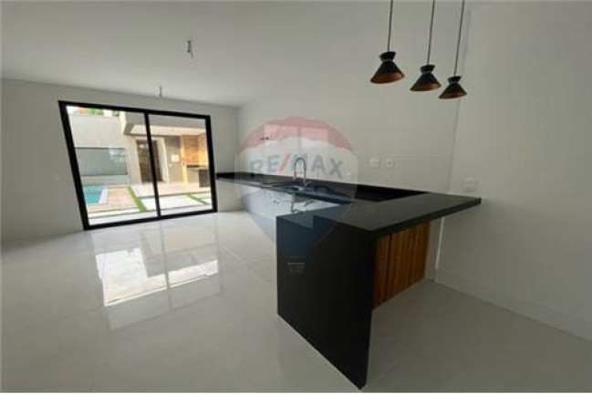 Imagem Casa de Condomínio com 5 Quartos à Venda, 350 m² em Barra Da Tijuca - Rio De Janeiro Imagem Casa de Condomínio com 5 Quartos à Venda, 350 m² em Barra Da Tijuca - Rio De Janeiro