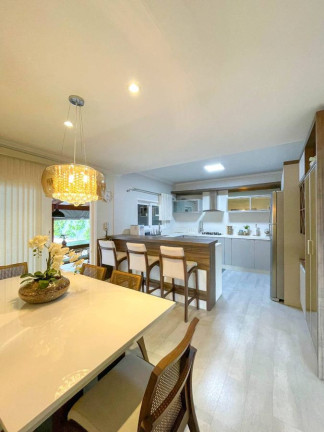 Imagem Casa com 4 Quartos à Venda, 240 m² em Vila Nova - Jaraguá Do Sul Imagem Casa com 4 Quartos à Venda, 240 m² em Vila Nova - Jaraguá Do Sul
