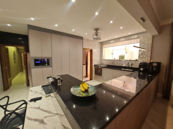 Imagem Casa com 3 Quartos à Venda, 200 m² em Gonzaga - Santos Imagem Casa com 3 Quartos à Venda, 200 m² em Gonzaga - Santos