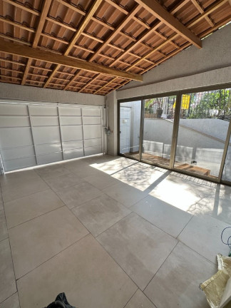 Imagem Casa com 3 Quartos à Venda, 241 m² em Bela Vista - São Paulo Imagem Casa com 3 Quartos à Venda, 241 m² em Bela Vista - São Paulo