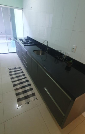 Imagem Casa com 2 Quartos à Venda, 200 m² em Jardim Universitário - Cuiabá