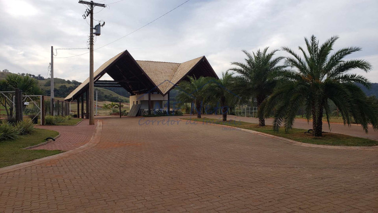 Terreno à Venda, 465 m² em Residencial Cuscoville - Analândia