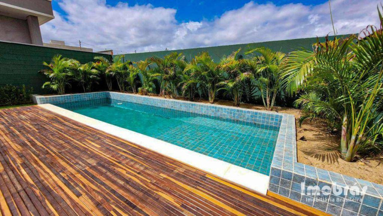 Imagem Casa com 4 Quartos à Venda, 220 m² em Cidade Alpha - Eusébio Imagem Casa com 4 Quartos à Venda, 220 m² em Cidade Alpha - Eusébio