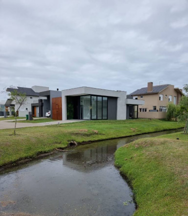 Casa de Condomínio com 4 Quartos à Venda, 145 m² em Marina - Xangri-lá