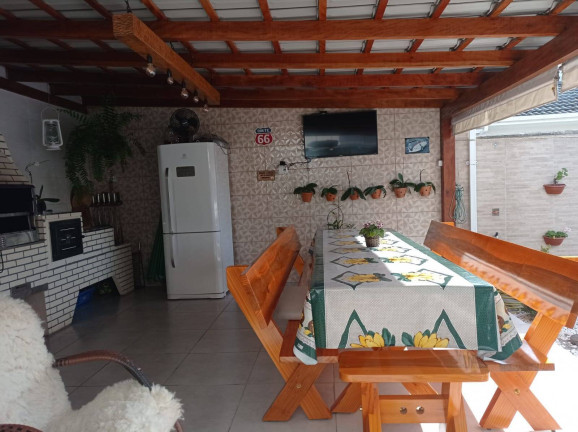 Imagem Casa com 4 Quartos à Venda, 282 m² em Universitário - Tijucas Imagem Casa com 4 Quartos à Venda, 282 m² em Universitário - Tijucas