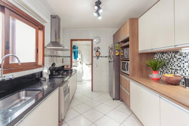 Imagem Imóvel com 3 Quartos à Venda, 272 m² em Jardim Lindóia - Porto Alegre Imagem Imóvel com 3 Quartos à Venda, 272 m² em Jardim Lindóia - Porto Alegre
