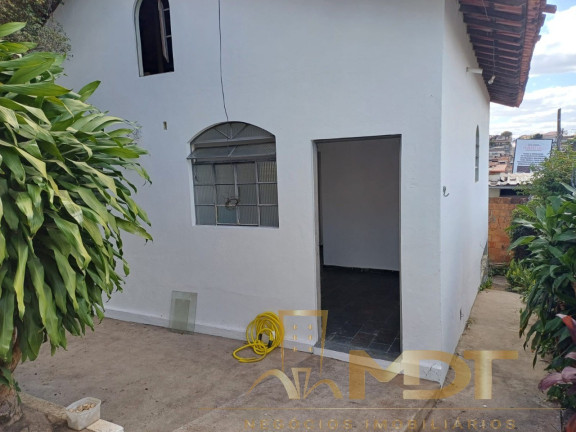 Imagem Casa com 3 Quartos à Venda, 120 m² em Copacabana - Belo Horizonte