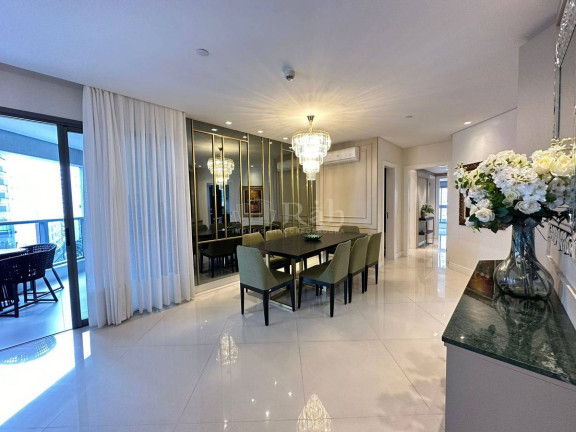 Imagem Apartamento com 4 Quartos à Venda, 182 m² em Centro - Balneário Camboriú Imagem Apartamento com 4 Quartos à Venda, 182 m² em Centro - Balneário Camboriú