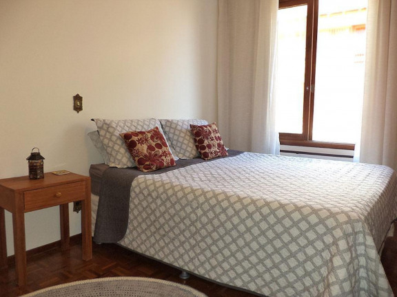 Imagem Imóvel com 1 Quarto à Venda, 66 m² em Rio Branco - Porto Alegre Imagem Imóvel com 1 Quarto à Venda, 66 m² em Rio Branco - Porto Alegre