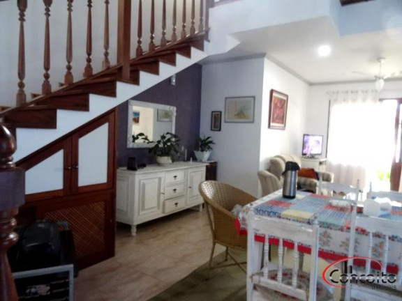 Imagem Casa com 3 Quartos à Venda, 250 m² em Centro - Ubatuba Imagem Casa com 3 Quartos à Venda, 250 m² em Centro - Ubatuba