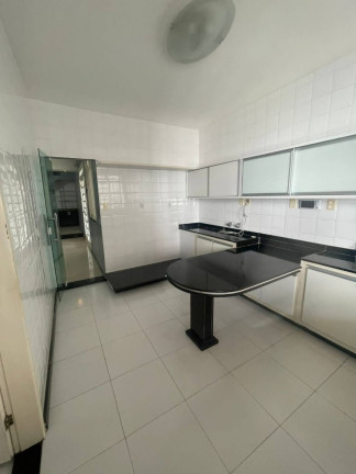 Imagem Casa com 5 Quartos à Venda, 350 m² em Atalaia - Aracaju Imagem Casa com 5 Quartos à Venda, 350 m² em Atalaia - Aracaju