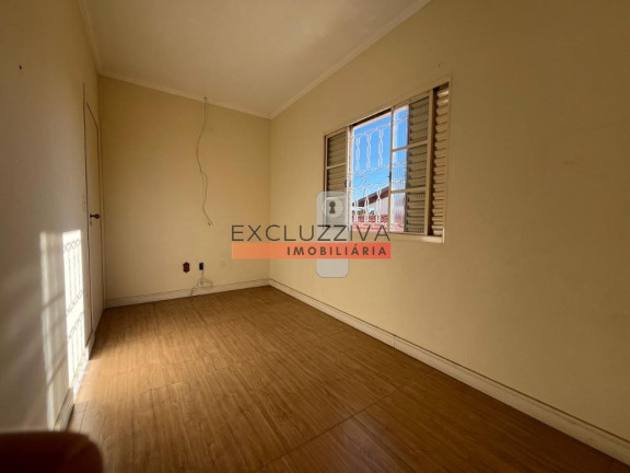 Imagem Sobrado com 3 Quartos à Venda, 175 m² em Residencial Vila Velha - Taubaté