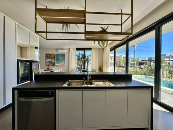 Imagem Casa com 5 Quartos à Venda, 330 m² em -- - Capao Da Canoa Imagem Casa com 5 Quartos à Venda, 330 m² em -- - Capao Da Canoa