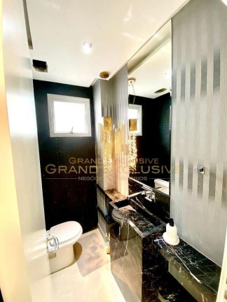 Imagem Apartamento com 3 Quartos à Venda, 158 m² em Centro - Balneário Camboriú Imagem Apartamento com 3 Quartos à Venda, 158 m² em Centro - Balneário Camboriú