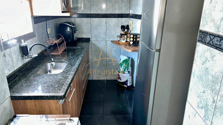 Imagem Apartamento com 2 Quartos à Venda, 59 m² em Umuarama - Osasco