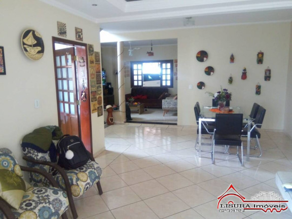 Imagem Casa com 3 Quartos à Venda, 180 m² em Loteamento Villa Branca - Jacareí Imagem Casa com 3 Quartos à Venda, 180 m² em Loteamento Villa Branca - Jacareí