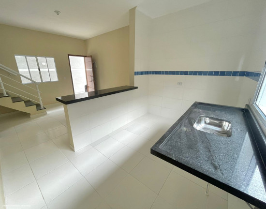 Imagem Sobrado com 2 Quartos à Venda,  em Vila Atlantica - Mongaguá