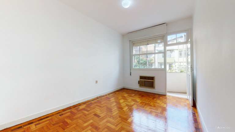 Imagem Imóvel com 3 Quartos à Venda, 108 m² em Santana - Porto Alegre Imagem Imóvel com 3 Quartos à Venda, 108 m² em Santana - Porto Alegre