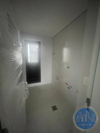 Imagem Apartamento com 4 Quartos à Venda, 132 m² em Centro - Balneário Camboriú Imagem Apartamento com 4 Quartos à Venda, 132 m² em Centro - Balneário Camboriú
