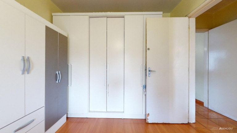 Imagem Imóvel com 3 Quartos à Venda, 80 m² em Petrópolis - Porto Alegre