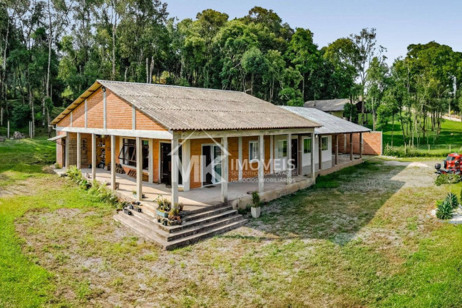 Imagem Chácara com 3 Quartos à Venda, 300 m² em Santa Helena 3 - Piraquara Imagem Chácara com 3 Quartos à Venda, 300 m² em Santa Helena 3 - Piraquara