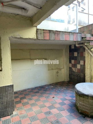 Casa com 6 Quartos para Alugar, 260 m² em Saúde - São Paulo