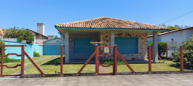 Casa com 5 Quartos à Venda, 238 m² em Atlântida - Xangri-lá