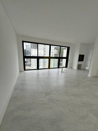 Imagem Apartamento com 3 Quartos à Venda, 110 m² em Pioneiros - Balneário Camboriú