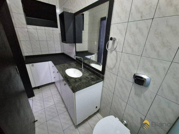 Imagem Casa com 3 Quartos à Venda, 220 m² em Garcia - Blumenau Imagem Casa com 3 Quartos à Venda, 220 m² em Garcia - Blumenau