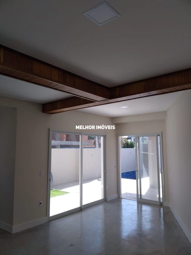 Imagem Casa com 3 Quartos à Venda, 225 m² em Centro - Camboriú