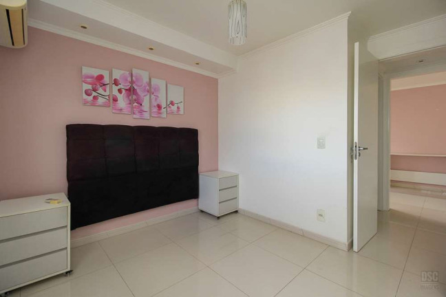 Imagem Apartamento com 3 Quartos à Venda, 52 m² em Hípica - Porto Alegre