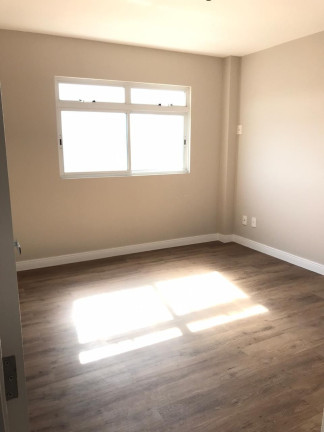 Imagem Imóvel com 3 Quartos à Venda, 250 m² em Centro - Palhoça