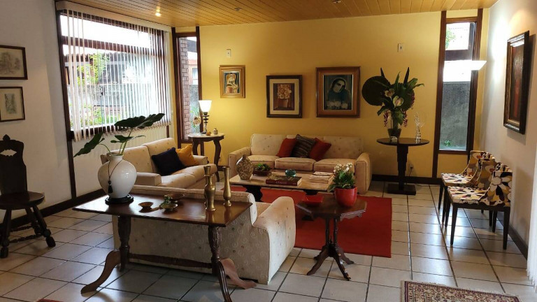 Imagem Casa com 4 Quartos à Venda, em Santo Antônio - Niterói Imagem Casa com 4 Quartos à Venda, em Santo Antônio - Niterói