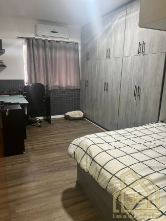 Imagem Sobrado com 3 Quartos à Venda, 442 m² em Osvaldo Cruz - São Caetano Do Sul